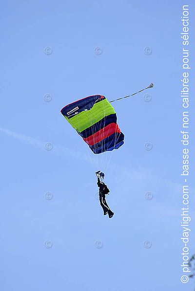saut en parachute - parachute drop